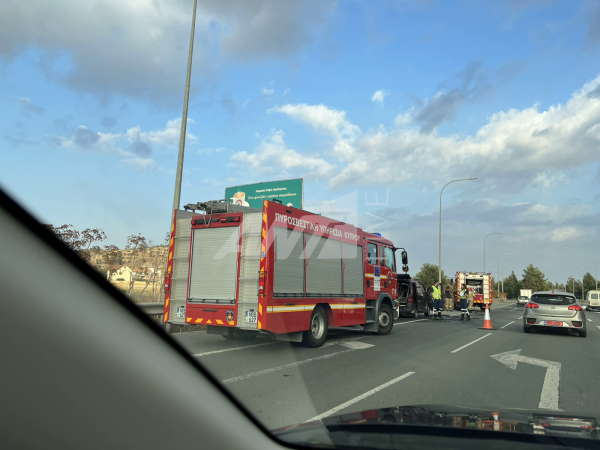 πυρκαγια οχημα 15/06