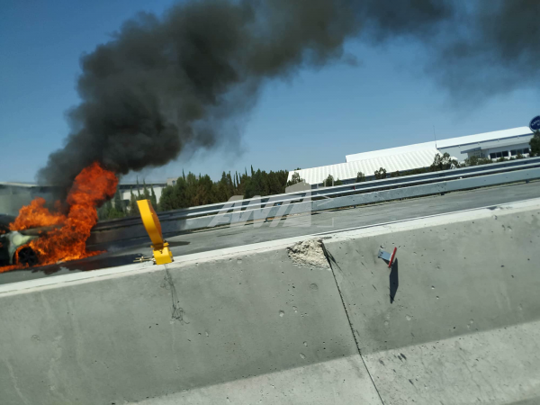 Πυρκαγιά σε όχημα στον αυτοκινητόδρομο