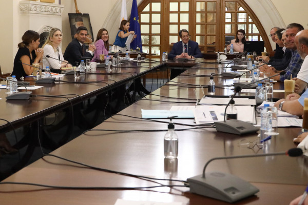 Προεδρικό σύσκεψη αγελαδοτρόφοι