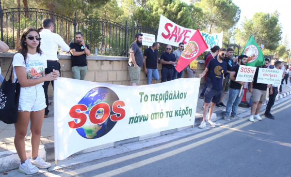 ακαμας διαμαρτυρια προεδρικο