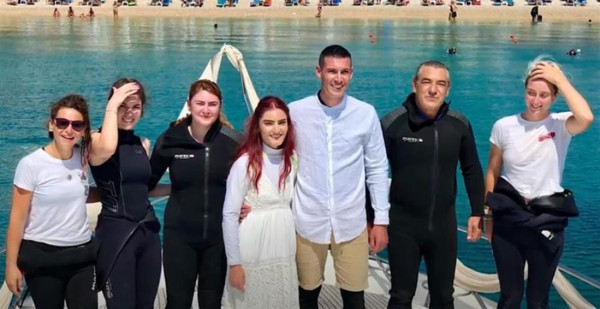 αλονησος γαμος