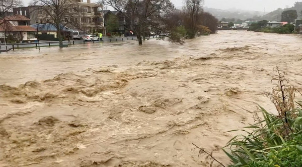 βροχες νεα ζηλανδια