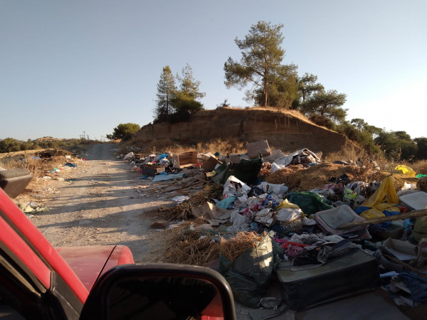 σκουπιδια