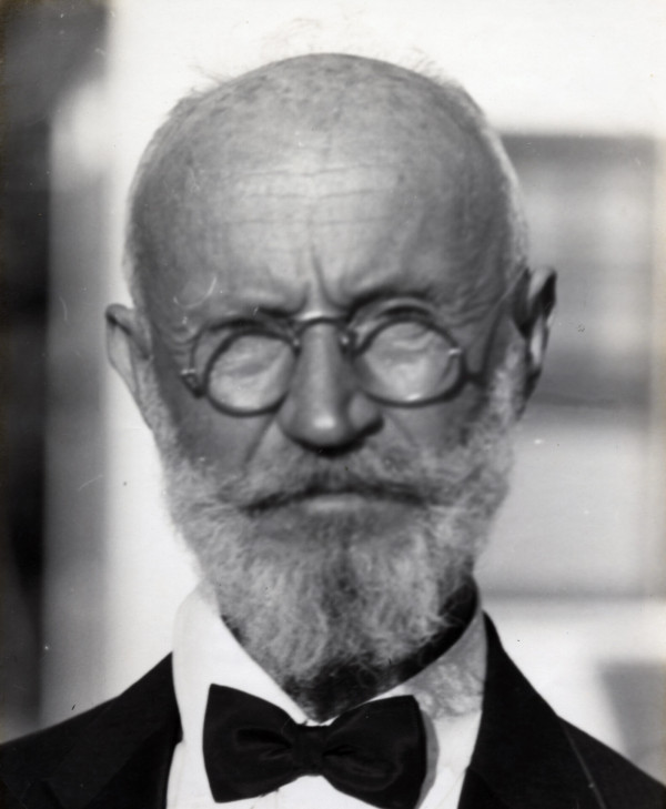 Carl_Tanzler_1940-1581x1920.jpg