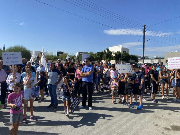 διαμαρτυρία Δάλι ασφαλτικά.