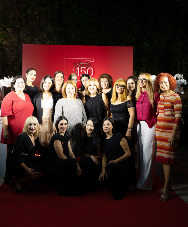 Η ομάδα της Shiseido.