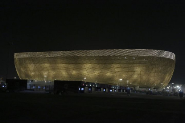 ε