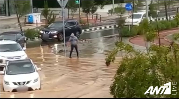 Παραλίμνι πλημμύρες.