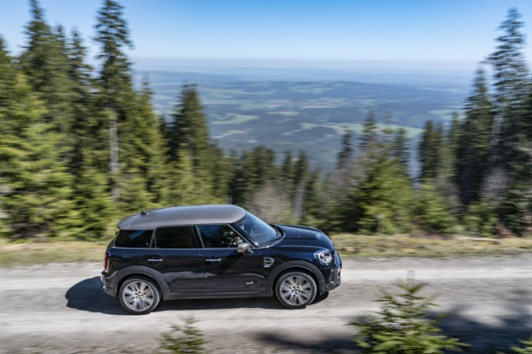 thumbnail_MINI COUNTRYMAN