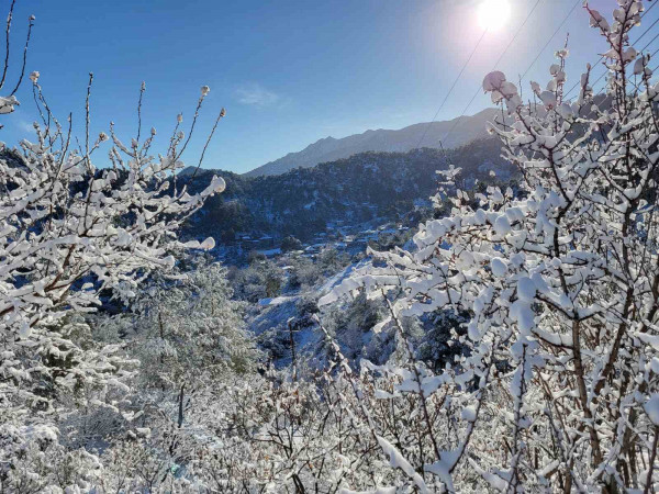 χιόνια Σπήλια