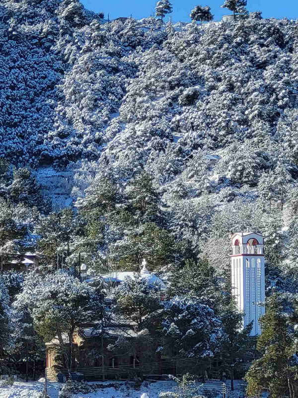 χιόνια Σπήλια