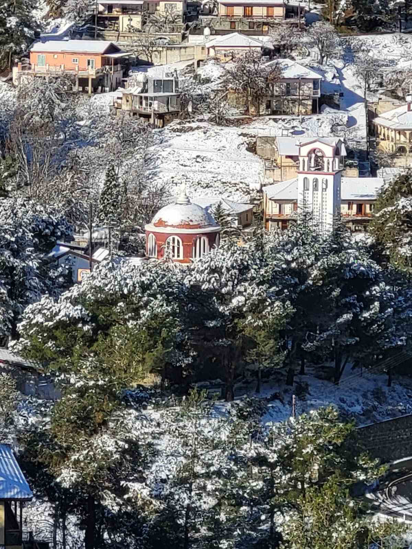 χιόνια Σπήλια