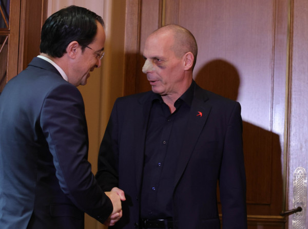 Νίκος Χριστοδουλίδης Γιάνης Βαρουφάκης