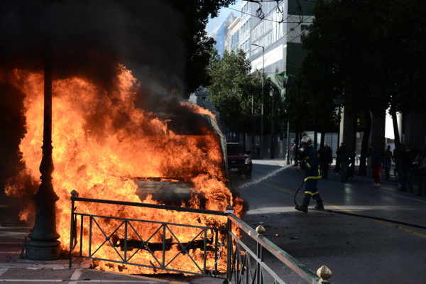 επεισόδια Σύνταγμα