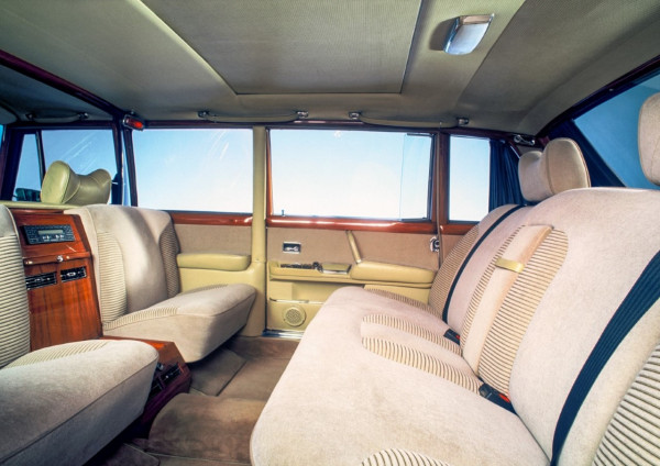 thumbnail_Mercedes-Benz 600 -1.j