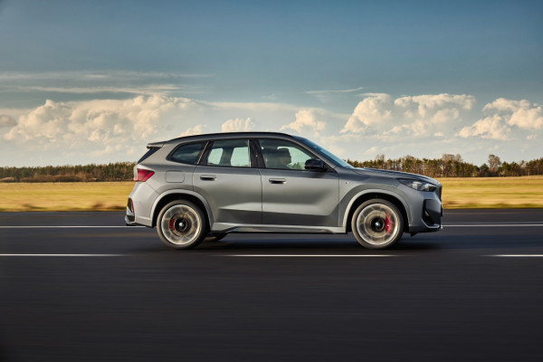thumbnail_BMW X1 M35i xDrive -3