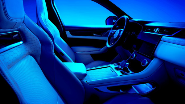 thumbnail_JAGUAR F-PACE -2