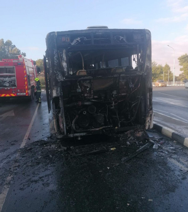 πυρκαγια λεωφορειο 3
