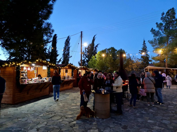 Χριστουγεννιάτικο χωριό Φικάρδου