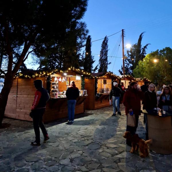 Χριστουγεννιάτικο χωριό Φικάρδου