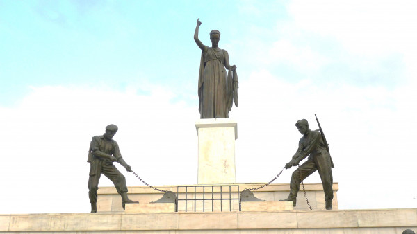 μνημειο ελευθεριας 3