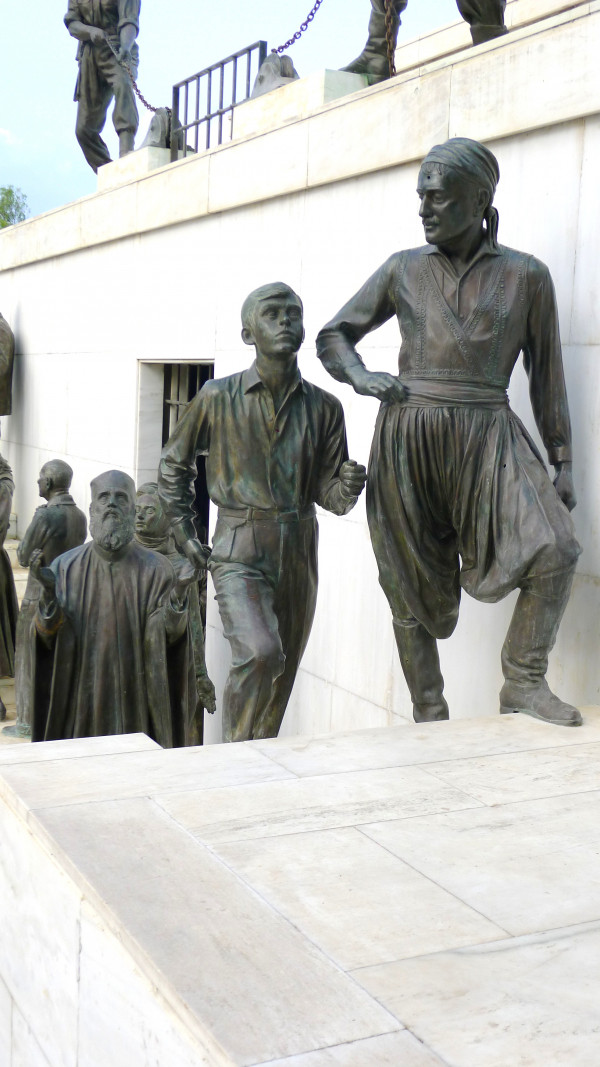 μνημειο ελευθεριας 5