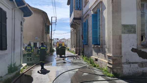 λάρνακ
