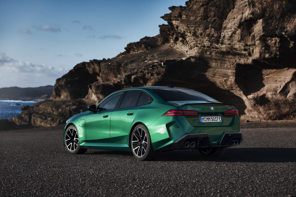 thumbnail_BMW M5 -2