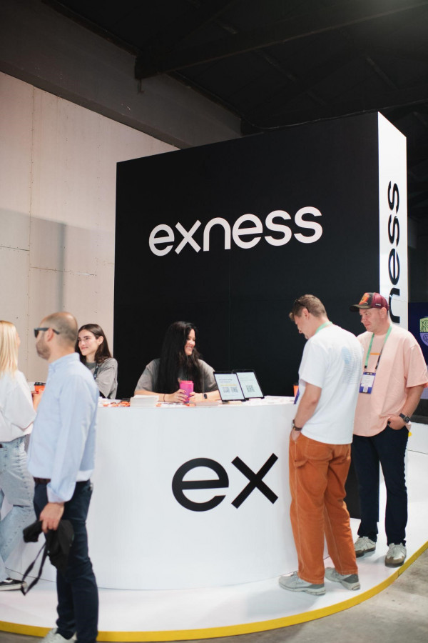 Exness
