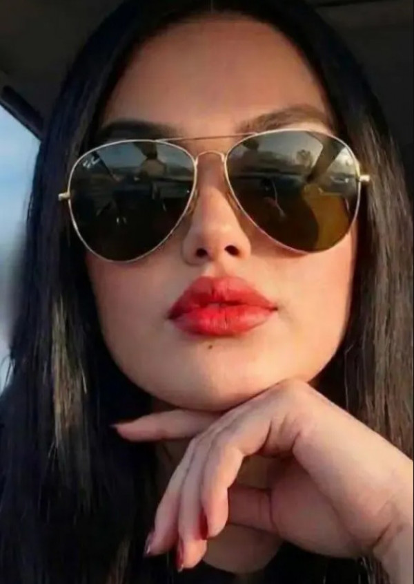ε
