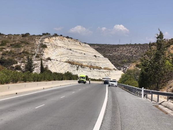 τττ