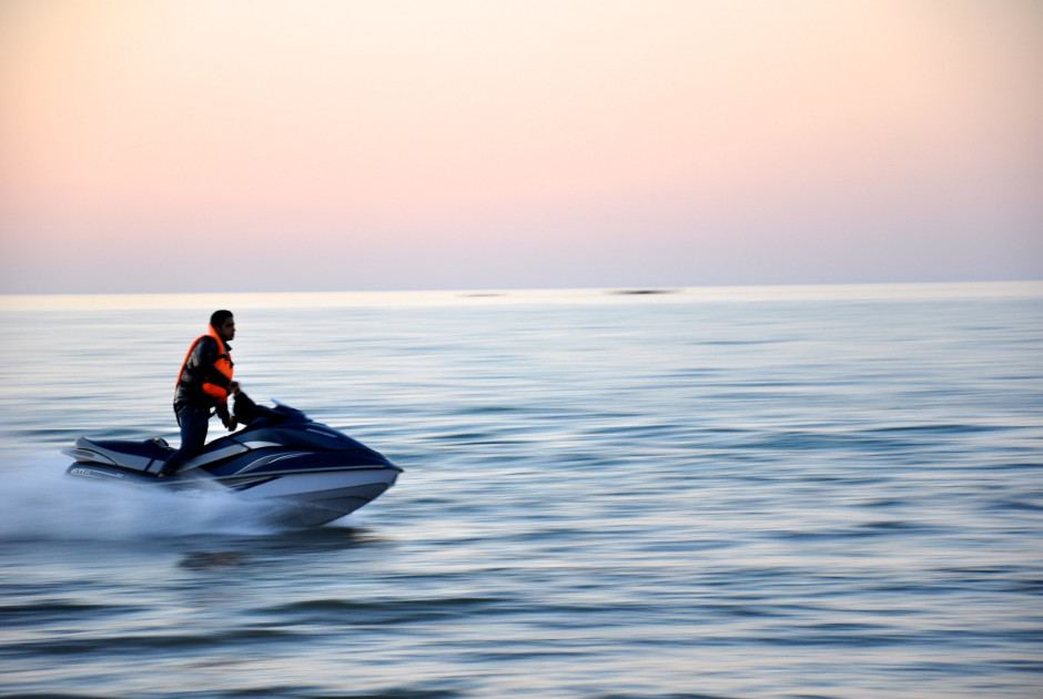 Χειριστής jetski που αγνοείτο έθεσε σε συναγερμό τις αρχές