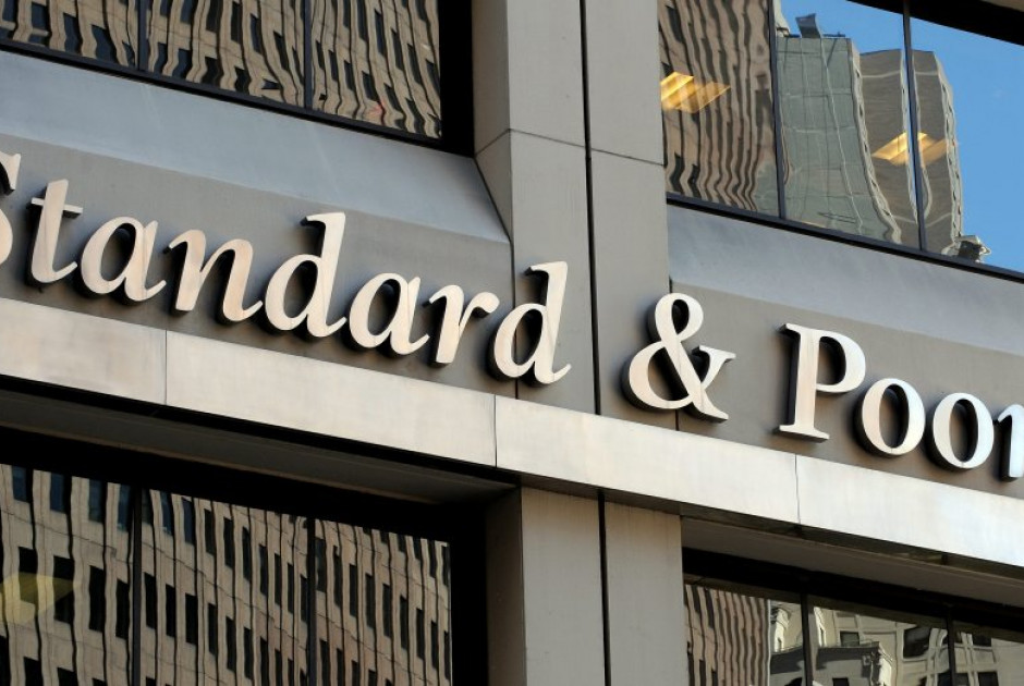 S&P: Σε θετική προοπτική η Κύπρος λόγω βελτιωμένων εξωτερικών και δημοσιονομικών δεικτών