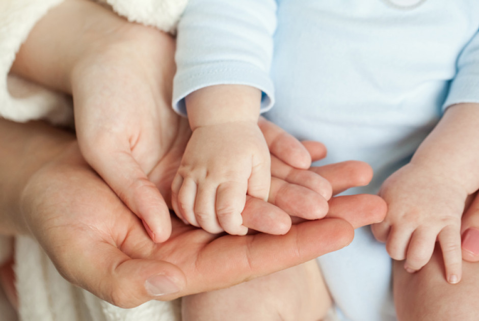 Συζήτηση στην Επ. Νομικών για τον εκσυγχρονισμό του πλαισίου υιοθεσιών