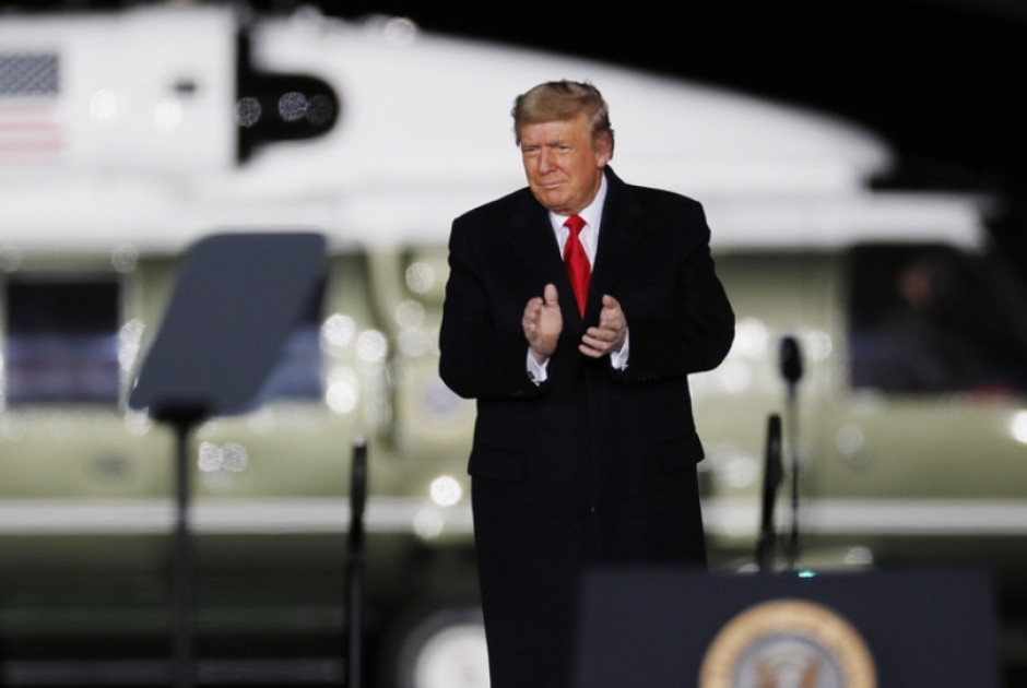 Τραμπ: Οι Ρεπουμπλικανοί θα πρέπει να αναλάβουν τον έλεγχο της ψηφοφορίας για την καταπολέμηση της εκλογικής απάτης