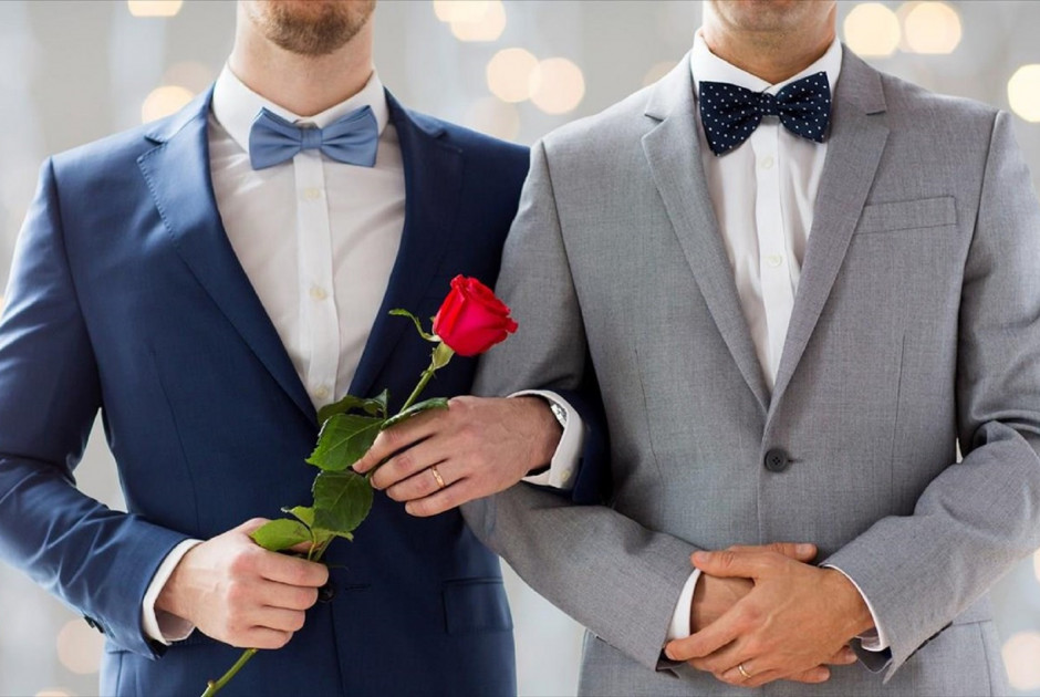 ΔΕΕ: Ο γάμος ομόφυλων ζευγαριών πρέπει να αναγνωρίζεται σε όλη την Ευρώπη