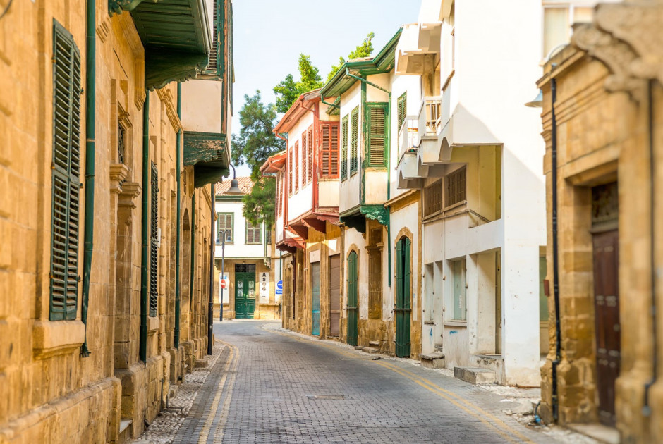 &Pi;&rho;ό&gamma;&rho;&alpha;&mu;&mu;&alpha; &phi;&iota;&lambda;&omicron;&xi;&epsilon;&nu;ί&alpha;&sigmaf; &kappa;&alpha;&lambda;&lambda;&iota;&tau;&epsilon;&chi;&nu;ώ&nu; &sigma;&tau;&omicron; &Delta;&eta;&mu;&omicron;&tau;&iota;&kappa;ό &Kappa;έ&nu;&tau;&rho;&omicron; &Tau;&epsilon;&chi;&nu;ώ&nu; &Lambda;&epsilon;&upsilon;&kappa;&omega;&sigma;ί&alpha;&sigmaf;
