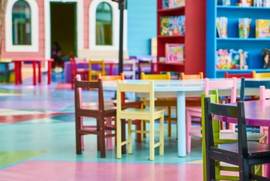 &Nu;&eta;&pi;&iota;&alpha;&gamma;&omega;&gamma;&epsilon;ί&omicron; &Kappa;&alpha;ϊ&mu;&alpha;&kappa;&lambda;ί&omicron;&upsilon;: &Mu;ό&nu;&omicron; 6 &alpha;&pi;ό &tau;&alpha; 176 &pi;&alpha;&iota;&delta;&iota;ά &pi;&omicron;&upsilon; &phi;&omicron;&iota;&tau;&omicron;ύ&nu; &epsilon;ί&nu;&alpha;&iota; &epsilon;/&kappa;