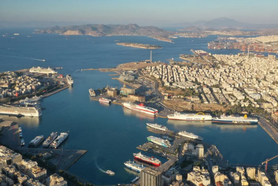 Σορός γυναίκας ανασύρθηκε στο λιμάνι του Πειραιά