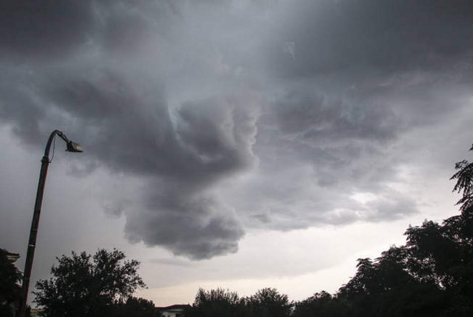 Καιρός: Συννεφιασμένο ξημέρωμα - Νύχτα υπό το μηδέν