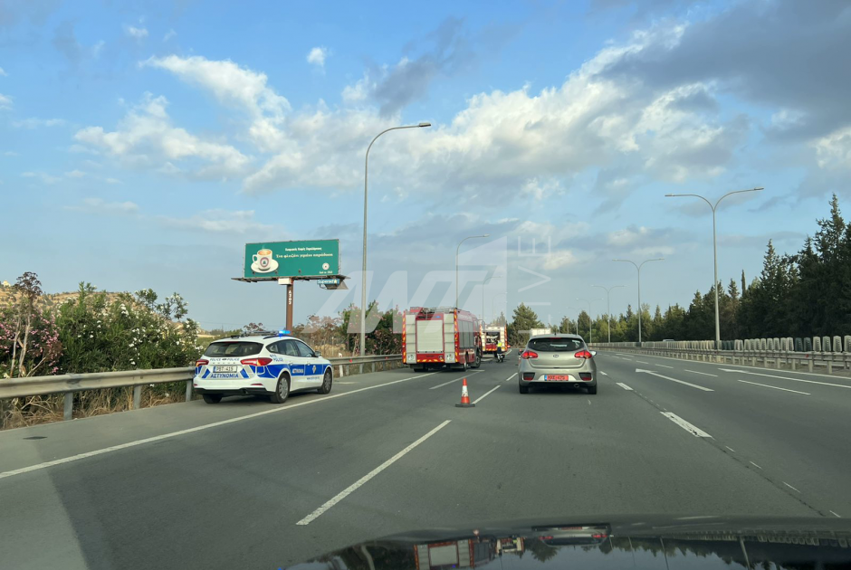 πυρκαγια οχημα 15/06