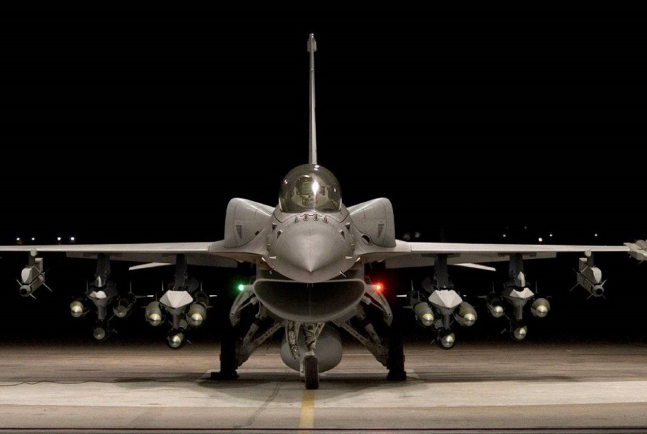 f16