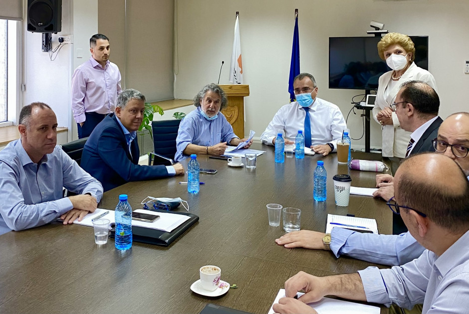 Μιχάλης Χατζηπαντέλα Πέτρος Αγαθαγγέλου