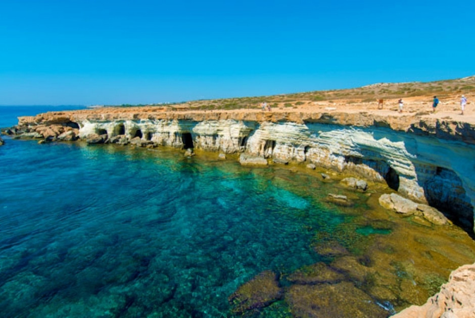 θαλασσινες σπηλιες καβο γκρεκο