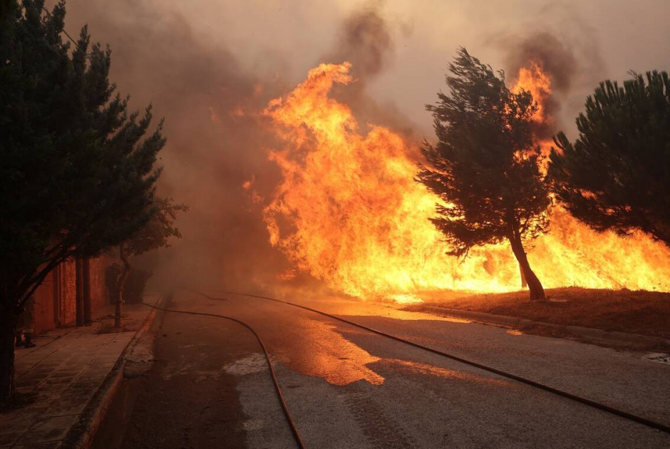 Τι είναι η «καθιστή πάπια» που απειλεί την Αθήνα;