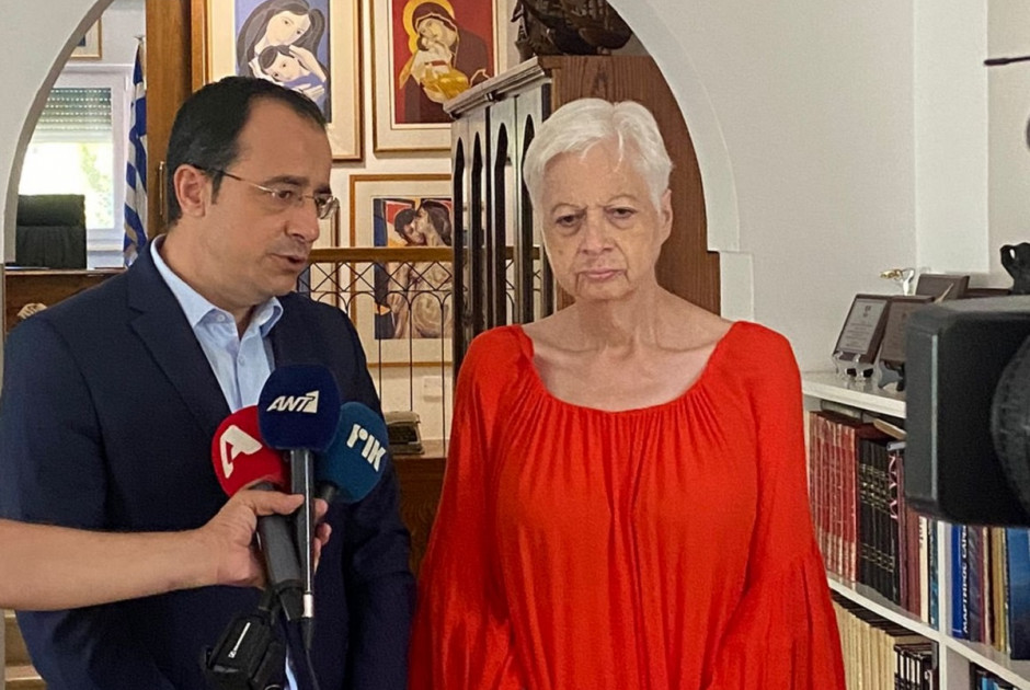 Νίκος Χριστοδουλίδης Ελένη Θεοχάρους