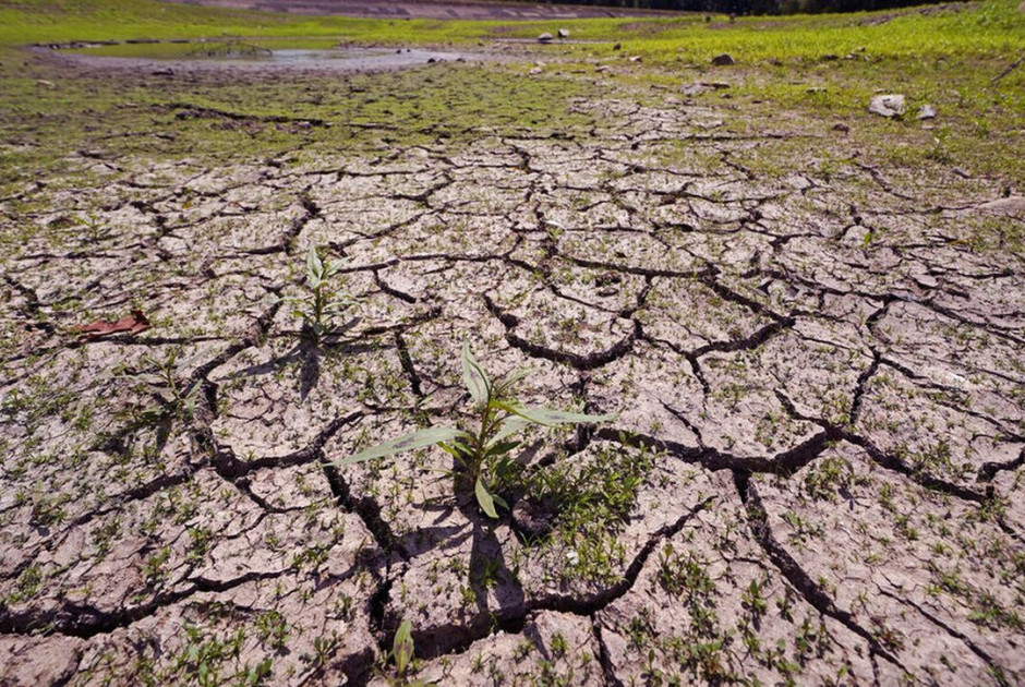 Ξεμένουν από νερό στο Ιράν - Οι αρχές ψέκασαν τα σύννεφα για βροχή