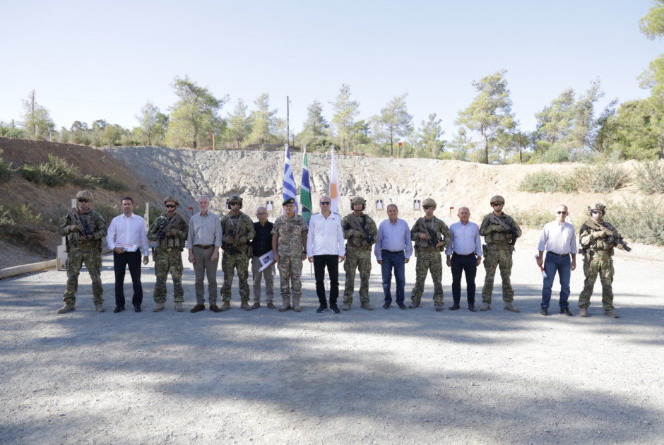 Υπουργός Άμυνας Επιτροπή Άμυνας