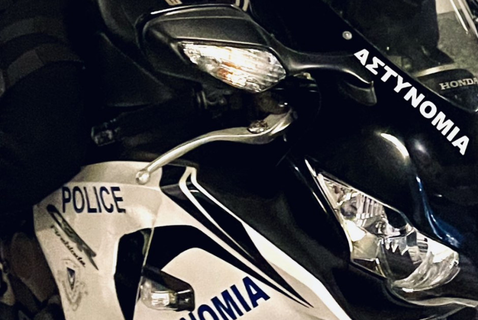 Άγνωστος δάγκωσε μέλος της Ομάδας Ζ και τράπηκε σε φυγή (ΒΙΝΤΕΟ)