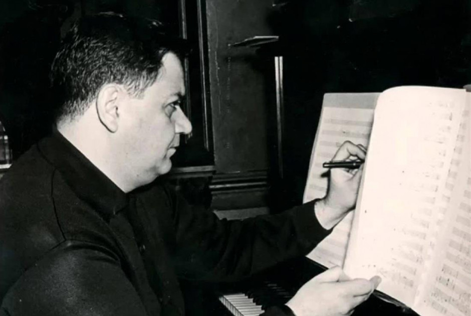 Ο γιος του Μάνου Χατζιδάκι καταγγέλλει «παράτυπη» περιοδεία και προσφεύγει στη δικαιοσύνη